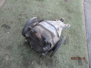 (0235)W201 Benz 190E original rear diff 