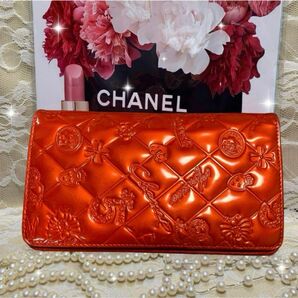 お値下げしました　☆正規品&美品&レア&キュート☆ シャネル CHANEL 長財布　クルーズライン　シンボルチャーム　赤