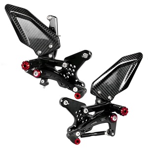 * Kawasaki ZX25-R Ninja ZX25R high quality carbon heel guard aluminium back step 2020-2024 black / red 