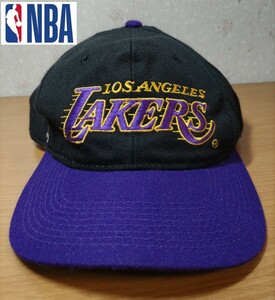 【良品・希少】90S NBA LOS ANGELES LAKERS ロサンジェルス レイカーズ キャップ 帽子 バスケットボール バスケ 八村塁