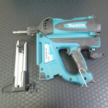 Makita マキタ コンクリート用ガスピン打ち機 GN420C 使用ピン：19～40mm バッテリー＋充電器付き 【 中古品 / 動作確認済み 】_画像4