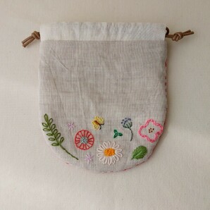 ハンドメイド 手刺繍 巾着小 色々お花の画像2