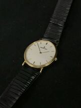 D130★Universal Geneve ユニバーサル ジュネーブ 533.225 クォーツ 文字盤ホワイト【稼働品】_画像3