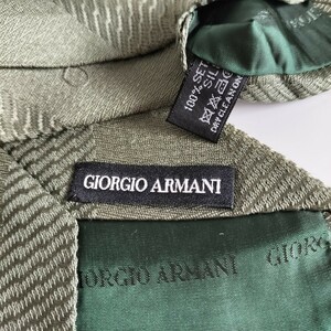 GIORGIO ARMANI(ジョルジオアルマーニ)グリーン色レジメンタルネクタイ
