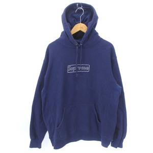 シュプリーム SUPREME ×カウズ KAWS 21SS Chalk Logo Hooded sweat Washed Navy パーカー スウェット プルオーバー 裏起毛 ロゴ プリント