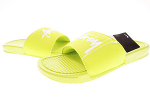 未使用品 ナイキ NIKE BENASSI STUSSY BRIGHT CACTUS 2020 28cm CW2787-300 ベナッシ ステューシー コラボ サンダル ブライト カクタス 240