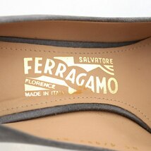 サルヴァトーレフェラガモ Salvatore Ferragamo パンプス ラウンドトゥ ハイヒール スエード 5.5 23.0cm グレー /AQ ■GY18 レディース_画像4