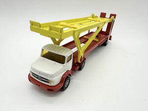 * that time thing CORGI Corgi MERCEDES BENZ CAR TRANSPORTER England made 