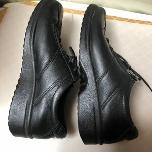 ecco　スニーカー　38　24.0センチ　黒　　中古