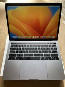 MacBookPro 13インチ Touch Bar搭載モデル[2018年/SSD 256GB/メモリ 16GB/2.3GHzクアッドコアIntel Core i5] USキーボード　スペースグレイ