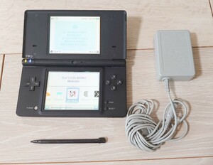Nintendo DSi ブラック 充実器 タッチペン ダウンロードソフト ちょっとDr.マリオ ウラノウラ SOMNIUN Energy Chain 数独 ソリティアDSi
