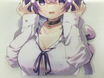 【現状】 VTuber ホロライブ 猫又おかゆ 活動3周年記念グッズ BIGメガネ置きアクリルスタンド_画像3