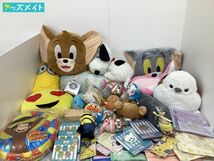 【同梱不可/現状】 ファンシー グッズ まとめ売り トムとジェリー すみっコぐらし 他 ぬいぐるみ クッション キーホルダー ストラップ 他_画像1