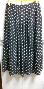 ローラアシュレイ LAURA ASHLEY スカート サイズ11 ポリエステル製 ロングスカート 黒地 × 白柄 定価￥15.000-