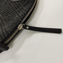 E377 [人気] Vivienne Westwood トートバッグ ブラック系 ウール 専用袋 レザー ボストンバッグ | P★_画像8