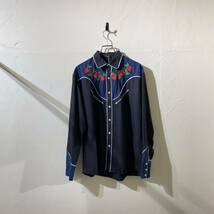 vintage western black embroidery flower shirt 古着 ビンテージ ウエスタンシャツ 刺繍 ブラックシャツ 長袖シャツ 90s 80s_画像1