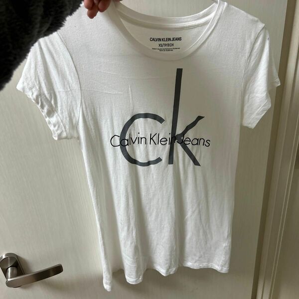カルバンクラインジーンズ　ロゴ白Tシャツ　XS