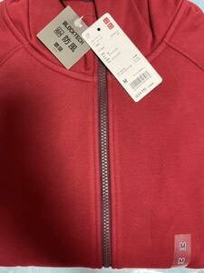 ユニクロ UNIQLO パーカー ブロックテック　赤　レッド