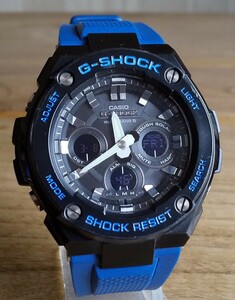 カシオ G-SHOCK GST-W300G 電波ソーラー