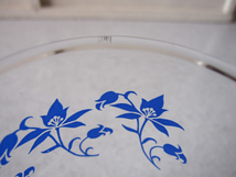 昭和レトロ 　ガラスコップ　ブルーの花柄　レトロポップ　タンブラー　植物柄_画像3