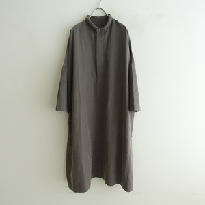 //【定価1.7万】イナ ina *スタンドカラー比翼ヘンリーネックワンピース*ダークグレー無地シャツ(j33-2403-3)【12C42】