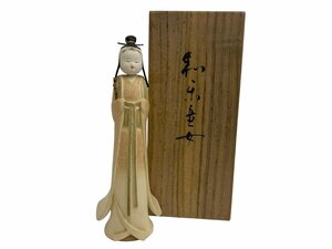  river on south . peace higashi . woman ornament tree carving kimekomi doll doll also box attaching 