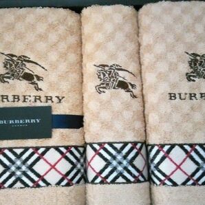 BURBERRY　フェイスタオル2枚,ウォッシュタオル1枚セット