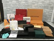 79☆空箱　ショップ袋　LOUIS VUITTON/DIOR/LOEWE/Cartier/CHANEL/BVLGARI　など　ブランド　巾着　カード　写真追加有り_画像1