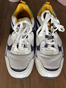 美品　DIADORA 靴Jp 28,5cm