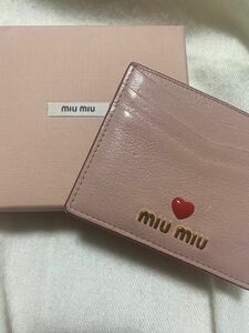 miumiu パスケース　カードケース 定期入れ　マドラスラブ