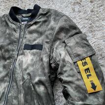 極美品/XLサイズ★ ディーゼル DIESEL ブリーチ加工 フライトジャケット ボンバージャケット MA-1 ブルゾン 中綿 タイダイ染め カーキ_画像3