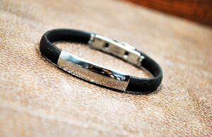 # free shipping new goods * simple . evolution series Neo black germanium sport bracele ( black )