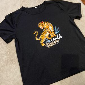 【SHEIN】黒　虎プリント半袖Tシャツ カットソー　160