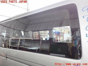 2UPJ-97651382]ハイエースバン200系(KDH206V)左クォーターガラス 中古