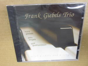 jj70/未開封　JAZZ　ピアノトリオ　CD　輸入盤　/FRANK GIEBELS TRIO / ...WITH A SMILE AND A SONG