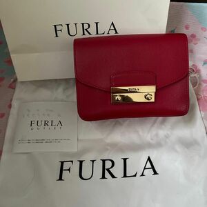 FURLA フルラ　メトロポリス　チェーン　ショルダーバッグ RED