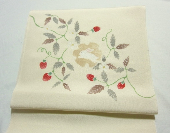 [Strawberry and Snowflake Rabbit] Hamachirimen pure silk◆All hand-painted Yuzen dyed◆9-inch Nagoya obi fabric◆Untailored, band, Nagoya obi, untailored