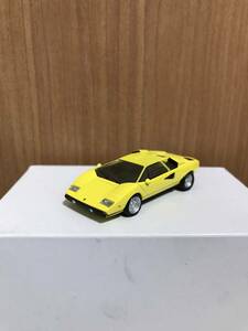 1/72サイズミニカー　ランボルギーニカウンタックLP400(黄色)