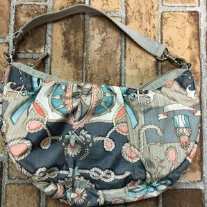 LeSportsac レスポートサック レディース 三日月型 2WAY ハンドバッグ ポーチ ベージュ系 ポリエステルの画像2