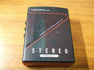 h909 CROWN JAPAN ポータブルカセットプレーヤー SZ-31 日本製　中古　本体　未確認　ジャンク