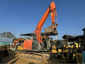 油圧ショベル(Excavator) 日立建機 ZX225USRK-5B 202003 8,660h ５本配管 0.7解体仕様機 マグネット電気