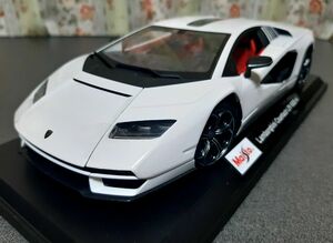 ランボルギーニ Countach LPI 800-4 1/18 マイスト 新品未使用