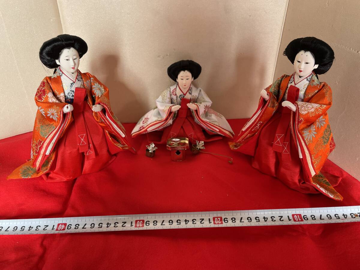 Hina-Puppen - Hinamatsuri Drei Hofdamen Traditionelle japanische Puppen - Hina-Puppen, Jahreszeit, Jährliche Veranstaltungen, Puppenfest, Hina-Puppen