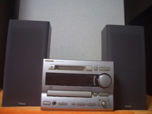 ONKYO FR-V7 ＋ YAMAHA NS-E2G。