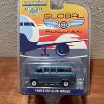 GLEENLIGHT グリーンライト 1969 FORD CLUB WAGON 1/64_画像1