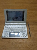 IY0779 CASIO EX-word XD-B9800 電子辞書 ホワイト タッチペン付/カシオ 動作品 現状品 送料無料_画像4