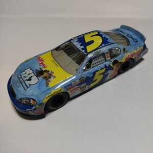 1/64NASCARミニカー5号車アイス・エイジ2スペシャルカラー