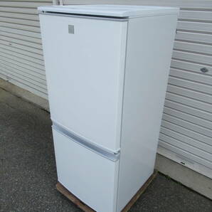 シャープ冷凍冷蔵庫SJ-14E7  ２０２０年 １３７L  美品 左開き 右開き変更可 兵庫県加古川市より１００Km 以内の方は送料無料です。の画像1