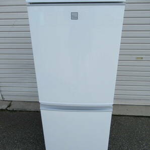 シャープ冷凍冷蔵庫SJ-14E7  ２０２０年 １３７L  美品 左開き 右開き変更可 兵庫県加古川市より１００Km 以内の方は送料無料です。の画像2