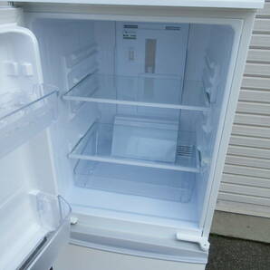 シャープ冷凍冷蔵庫SJ-14E7  ２０２０年 １３７L  美品 左開き 右開き変更可 兵庫県加古川市より１００Km 以内の方は送料無料です。の画像3